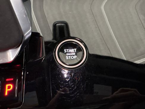 Used 2024 Land Rover Range Rover Sport SE image 26