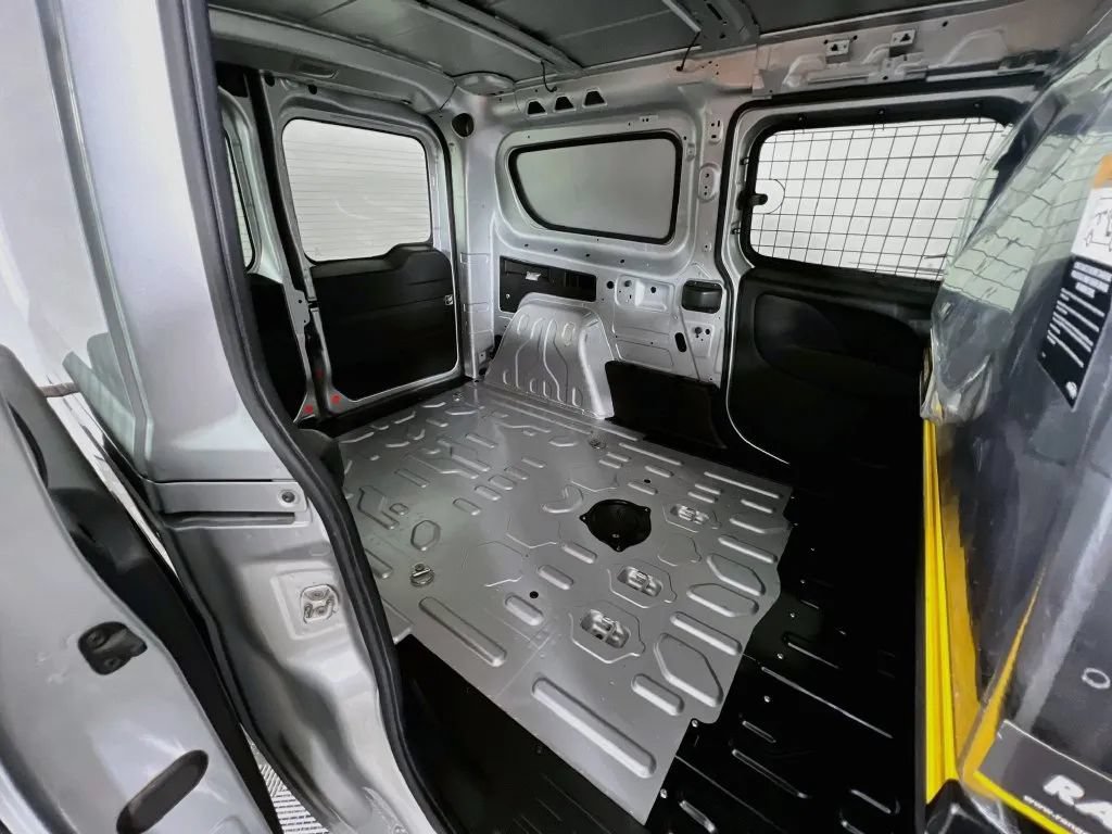 Used 2019 RAM ProMaster City Tradesman FWD image 24