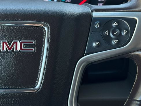 Used 2017 GMC Yukon XL SLT AWD/4WD image 37