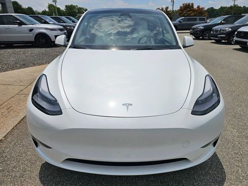 Used 2023 Tesla Model Y Long Range AWD/4WD image 9