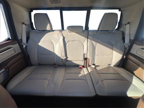Used 2021 RAM 1500 Laramie image 12