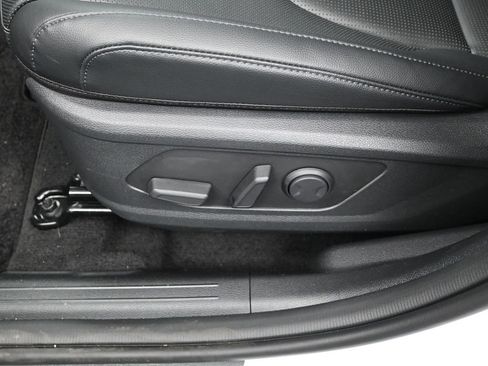 New 2026 Kia Sportage EX image 12