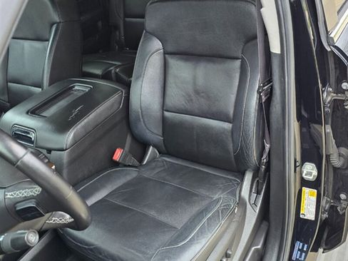 Used 2015 Chevrolet Suburban LT image 15