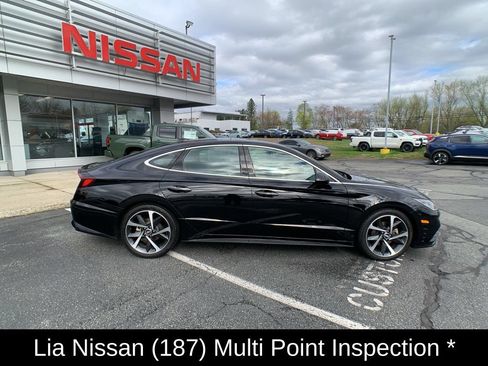 Used 2023 Hyundai Sonata SEL Plus w/ Cargo Package FWD image 2