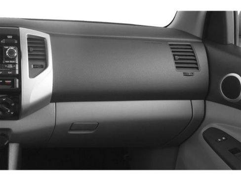 Used 2015 Toyota Tacoma PreRunner w/ Convenience Package RWD image 17