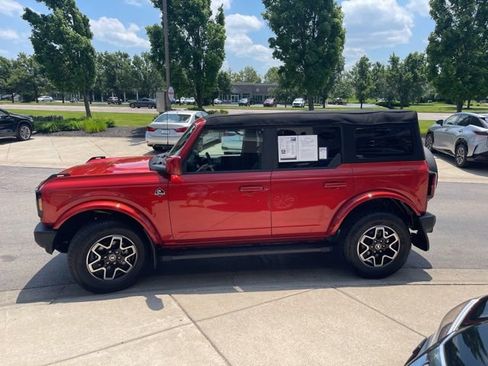 Used 2023 Ford Bronco Outer Banks AWD/4WD image 6