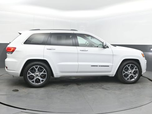 Used 2020 Jeep Grand Cherokee Overland AWD/4WD image 8