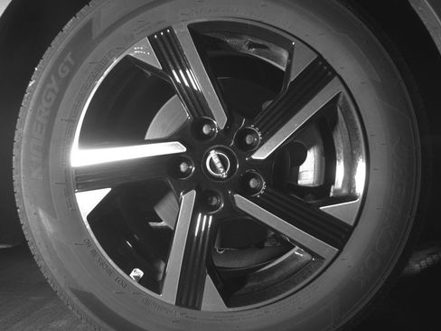 Used 2025 Nissan Sentra SV FWD image 12