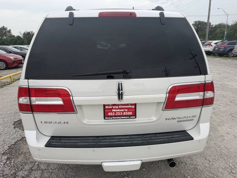 Used 2012 Lincoln Navigator 4WD image 4