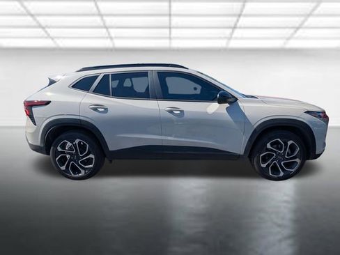 New 2026 Chevrolet Trax RS FWD image 29