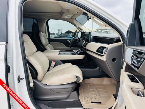 Used 2023 Lincoln Navigator Reserve AWD/4WD image 45