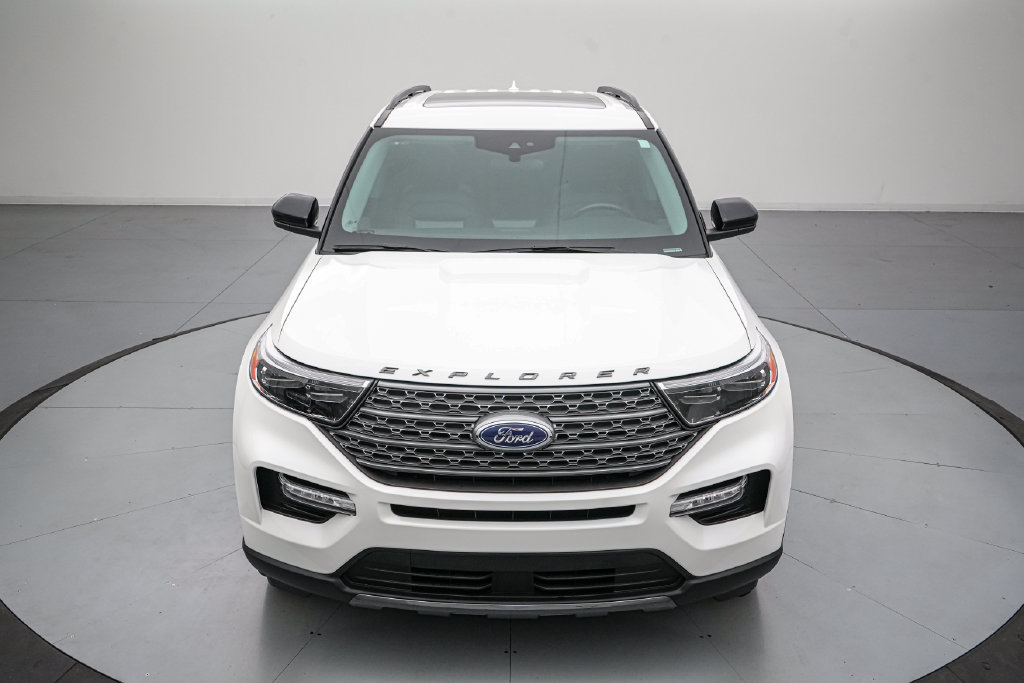 Certified 2023 Ford Explorer XLT w/ Equipment Group 202A AWD/4WD image 9