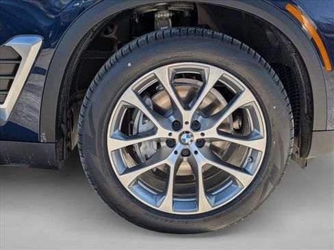 New 2026 BMW X5 xDrive40i w/ Climate Comfort Package image 9