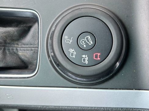 Used 2014 Ford Explorer XLT w/ Equipment Group 202A AWD/4WD image 29