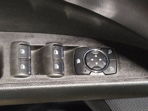 Used 2020 Ford Fusion SE FWD image 27