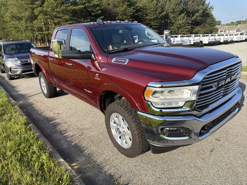 Used 2022 RAM 2500 Laramie AWD/4WD image 2