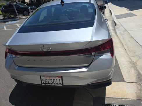 Used 2023 Hyundai Elantra SEL w/ Cargo Package FWD image 16