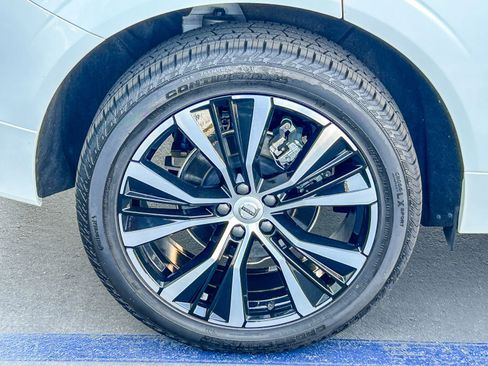 Used 2025 Volvo XC60 B5 Ultra w/ Protection Package AWD/4WD image 11