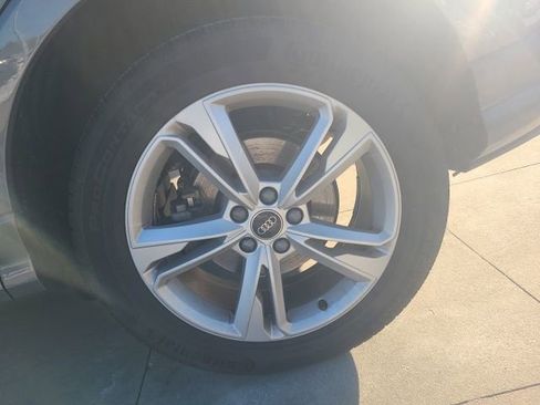 Used 2024 Audi Q3 2.0T Premium image 11