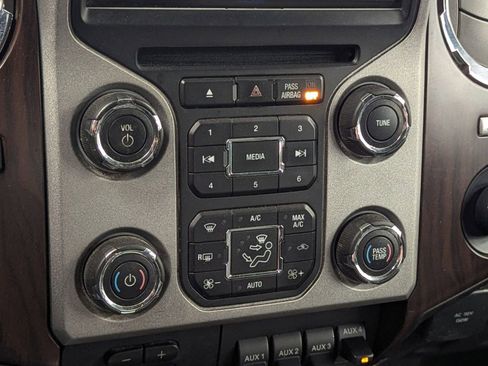 Used 2016 Ford F250 Lariat w/ Chrome Package image 14