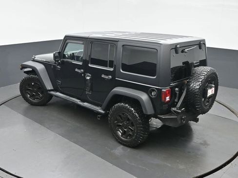 Used 2016 Jeep Wrangler Unlimited Rubicon w/ Connectivity Group AWD/4WD image 33