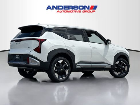 New 2027 Kia Seltos S AWD/4WD image 2