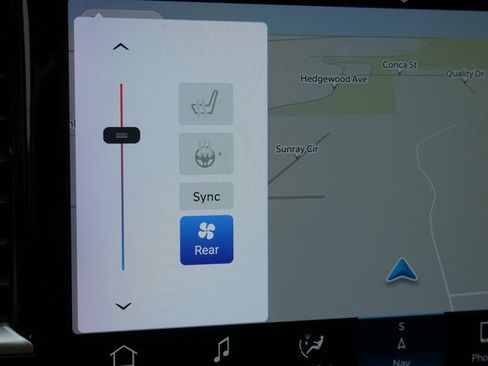 Used 2021 Chrysler Pacifica Touring-L image 5