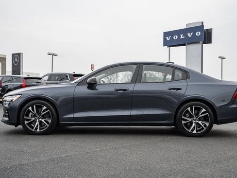 Used 2024 Volvo S60 B5 Plus image 4