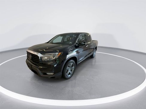 Used 2023 Honda Ridgeline RTL-E image 4