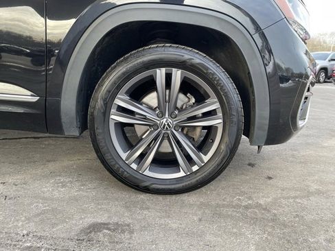 Used 2021 Volkswagen Atlas SE w/ Panoramic Sunroof Package image 12