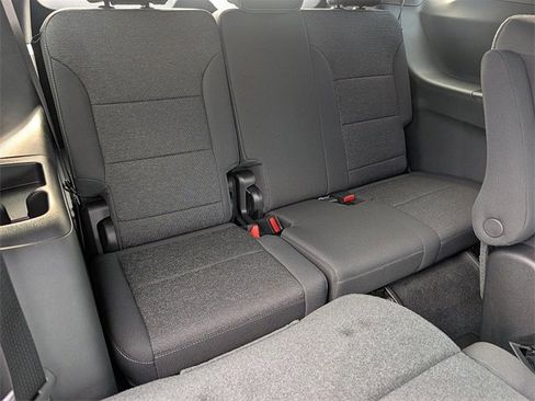 New 2026 Chevrolet Traverse LT w/ Sun and Wheel Package image 15