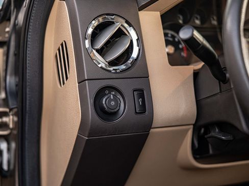 Used 2011 Ford F350 XLT w/ Camper Pkg image 18