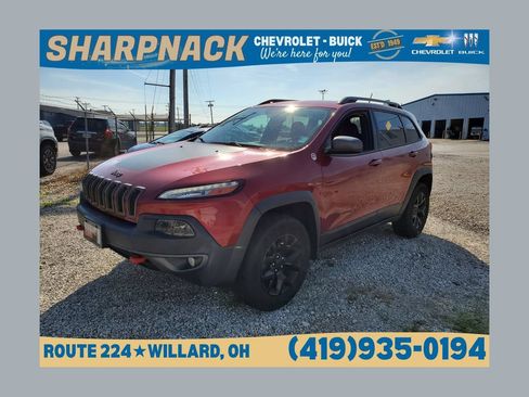 Used 2015 Jeep Cherokee Trailhawk w/ Cold Weather Group AWD/4WD image 1