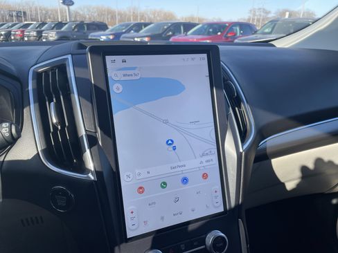 Used 2023 Ford Edge Titanium image 25