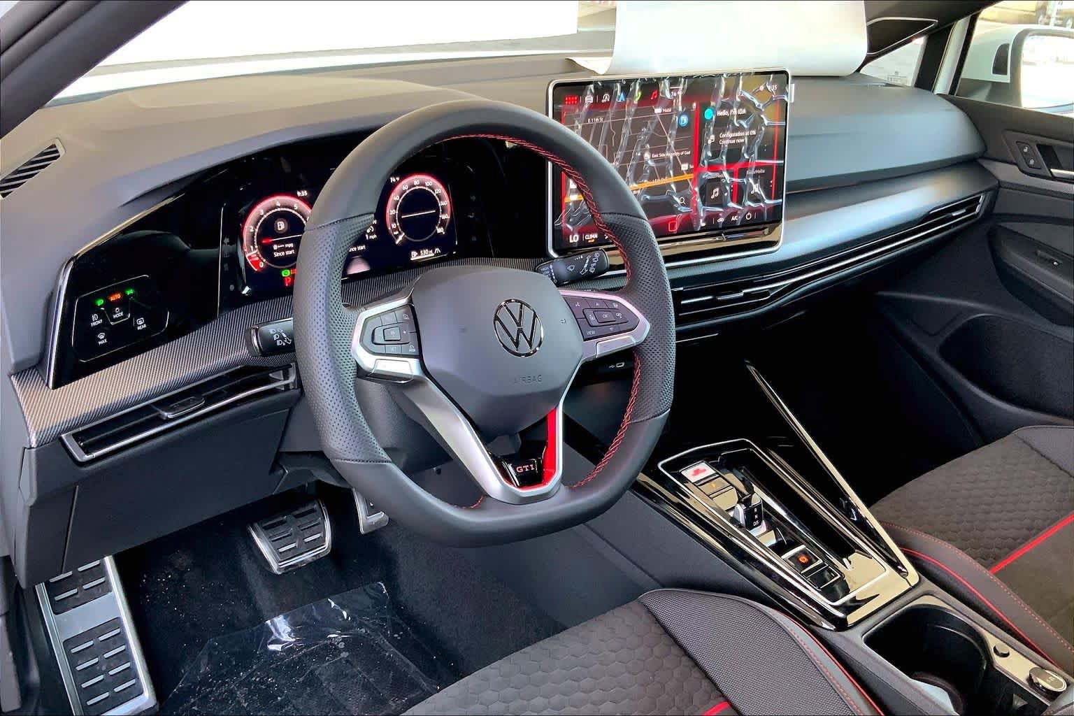 New 2026 Volkswagen GTI SE FWD image 8