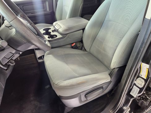 Used 2017 RAM 2500 Tradesman w/ Chrome Appearance Group image 12