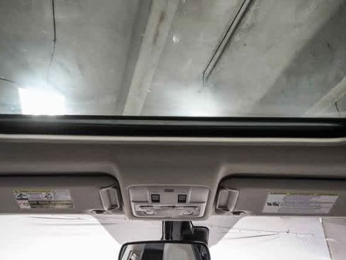 Used 2015 Toyota RAV4 Limited image 16