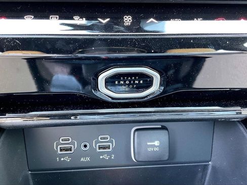 New 2026 Jeep Grand Cherokee L Limited w/ Trailer Tow Package AWD/4WD image 16