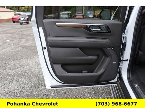 New 2026 Chevrolet Suburban High Country AWD/4WD image 23