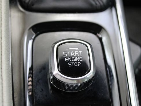 Used 2018 Volvo S90 T5 Momentum w/ Convenience Package image 12