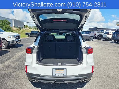 Used 2024 Chevrolet TrailBlazer RS w/ Driver Confidence Package FWD image 24