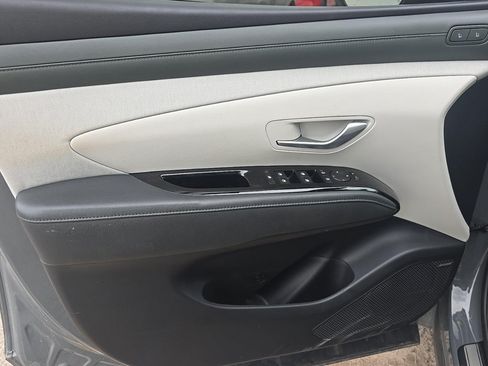 Used 2025 Hyundai Tucson Limited FWD image 11
