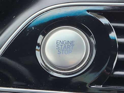 Used 2022 Genesis G70 3.3T w/ Sport Advanced Package image 27