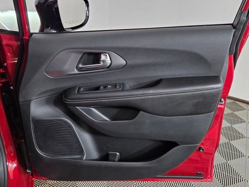 New 2026 Chrysler Pacifica Select image 34