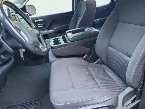 Used 2019 Chevrolet Silverado 1500 LT RWD image 24