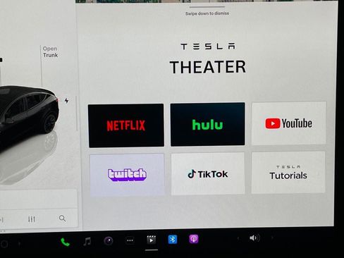 Used 2023 Tesla Model Y Long Range AWD/4WD image 35