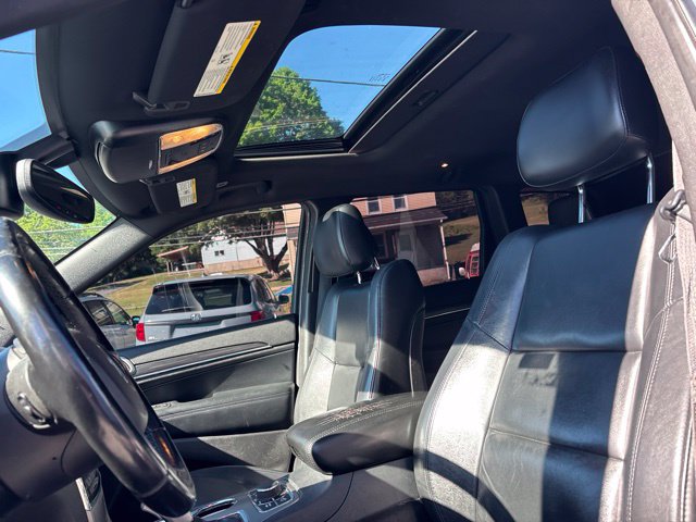 Used 2020 Jeep Grand Cherokee Limited AWD/4WD image 17