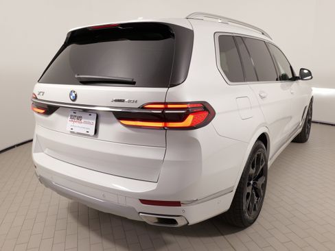 Used 2025 BMW X7 xDrive40i image 13