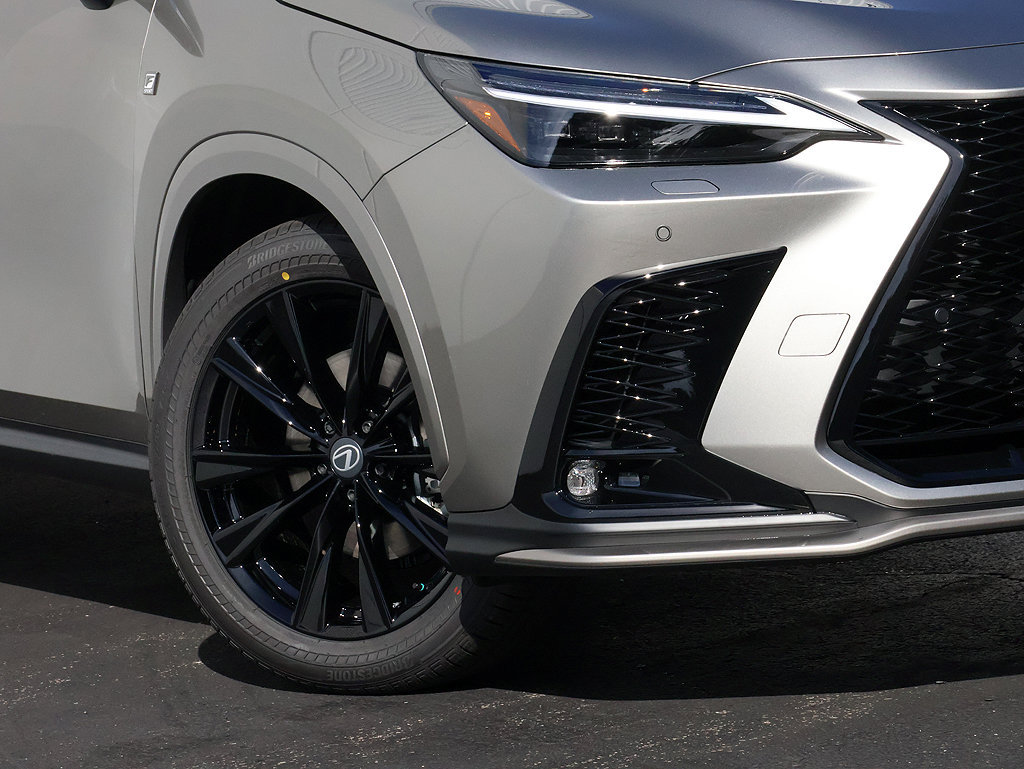 New 2026 Lexus NX 350 F Sport AWD/4WD image 3