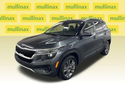 Used 2023 Kia Seltos S image 14